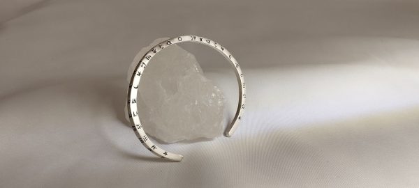 دستبند (بنگل) نقره خط میخی - تصویر 2