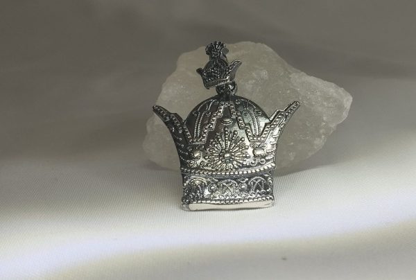 آویز طرح تاج گردن آویز