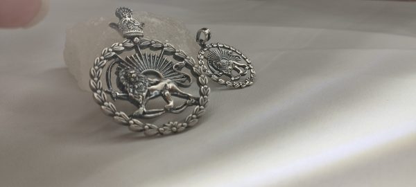 آویز نقره طرح شیر و خورشید - تصویر 2