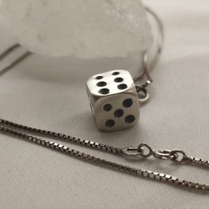 گردنبند نقره زنجیر نقره پلاک تاس آویز تاس