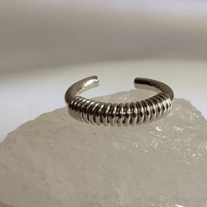 انگشتر نقره فنری