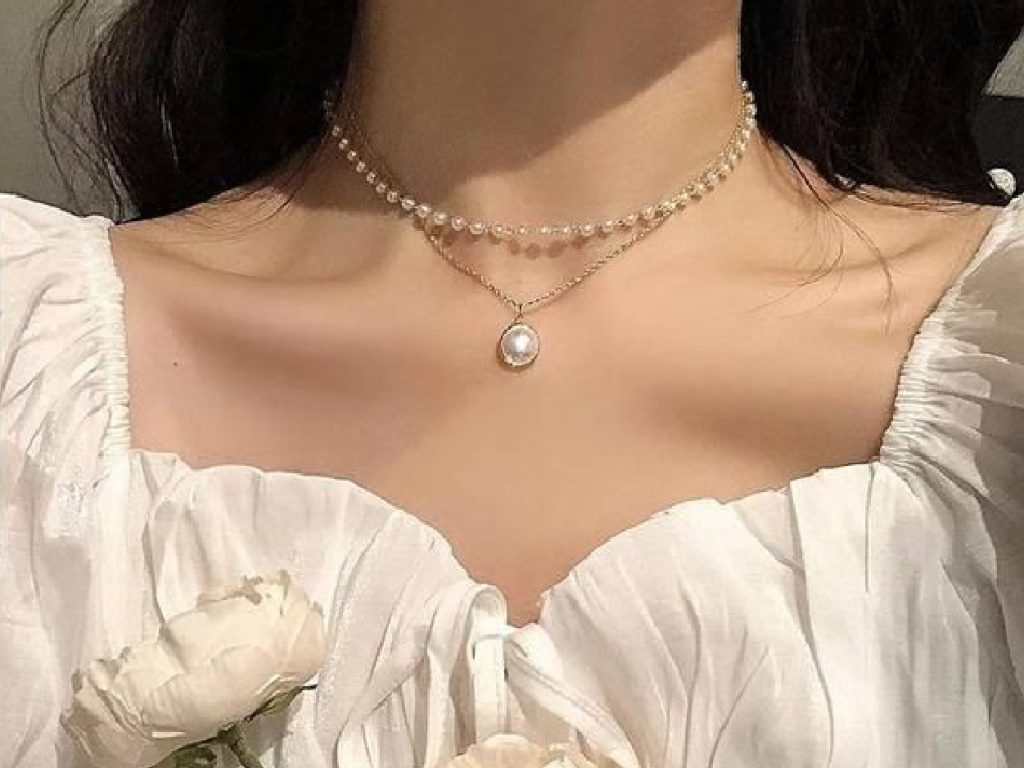 استفاده از اکسسوری گردنبند در استایل