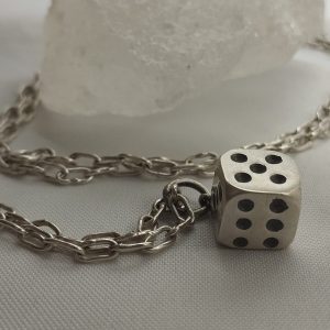گردنبند نقره زنجیر نقره آویز تاس پلاک تاس